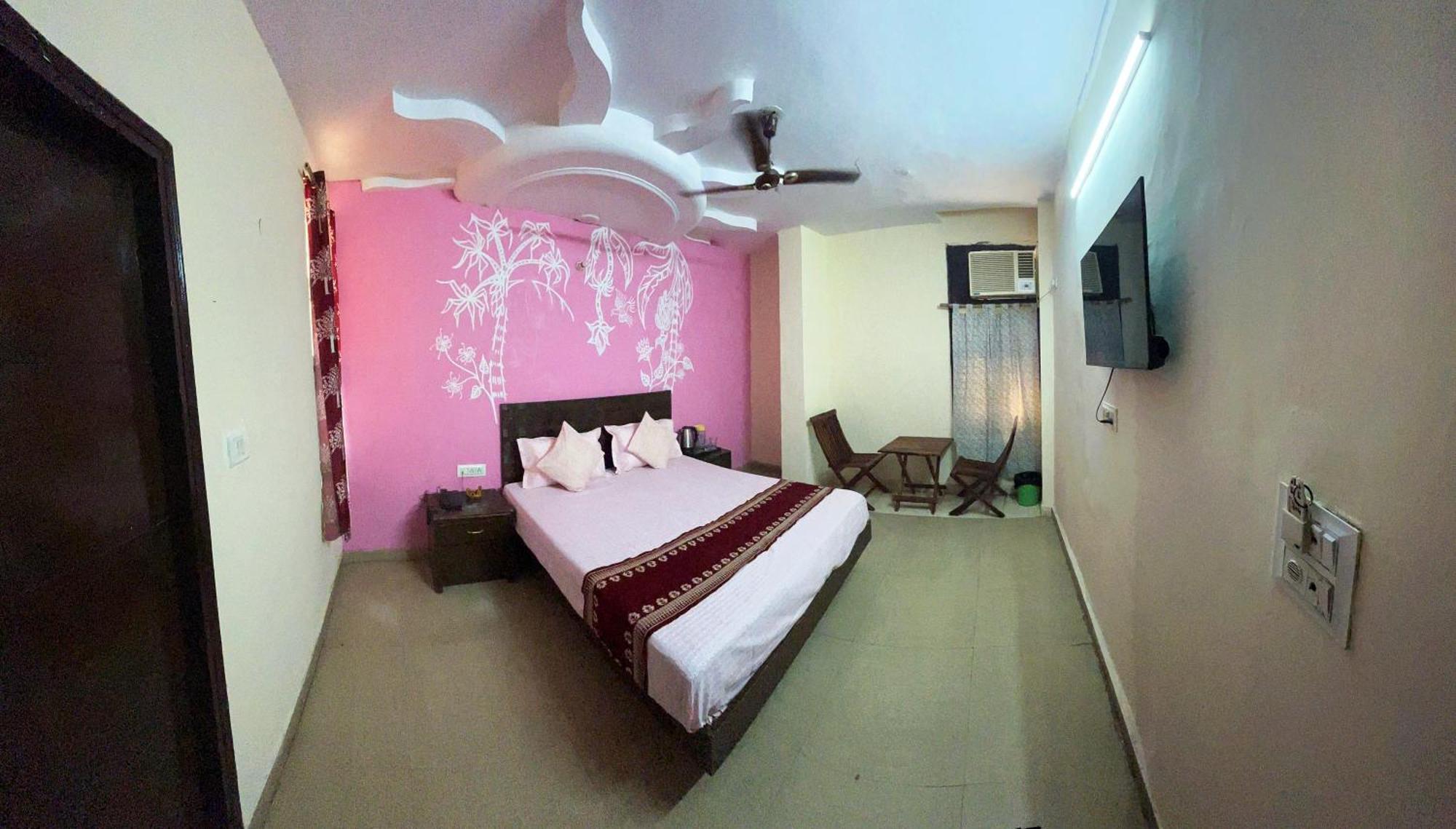 Hotel Darpan Palace -New Delhi Railway Station Exterior photo